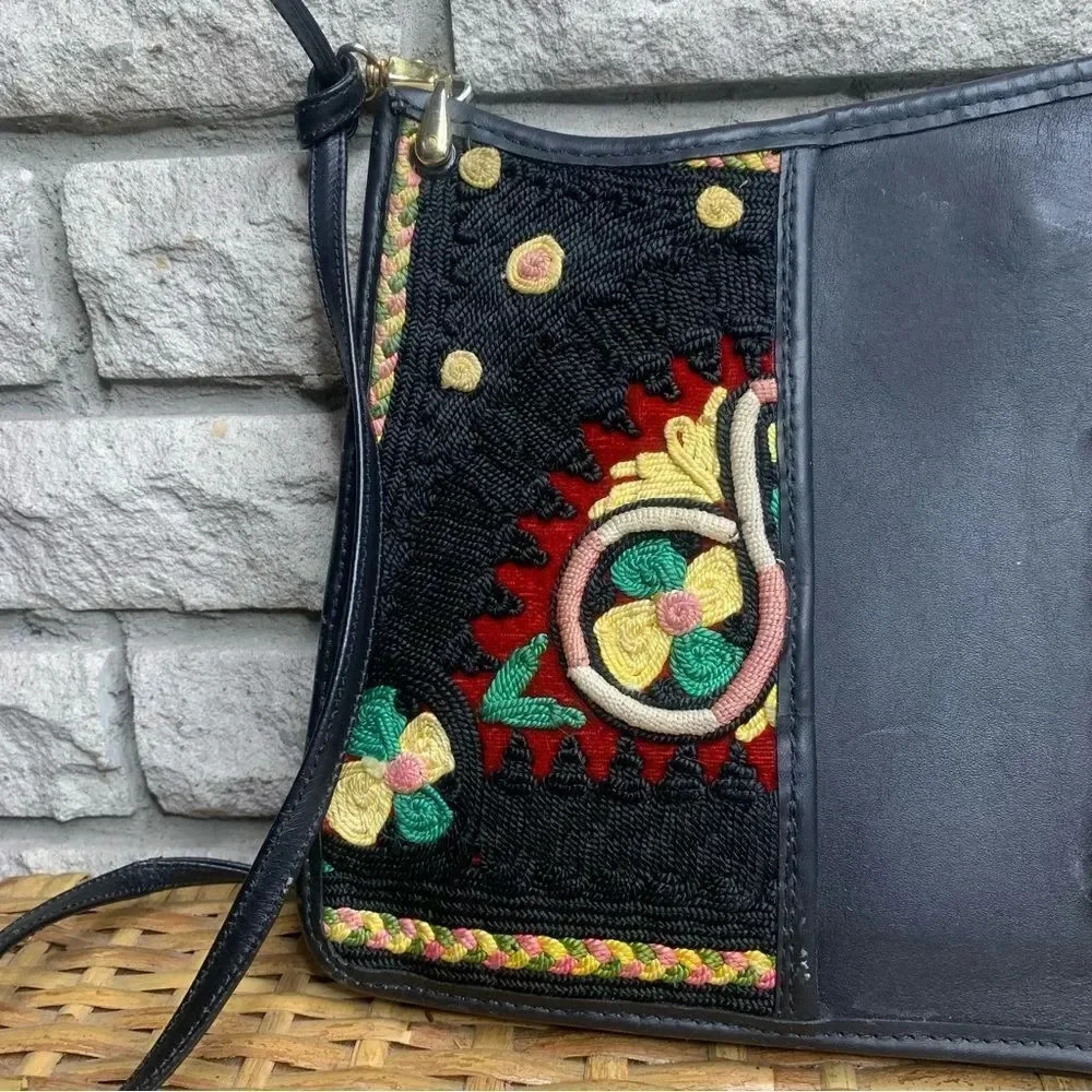 Vintage Embroidered Leather Bag Purse - Picture 6 of 9